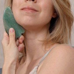 Green People Jade Gua Sha Massage Tool-2